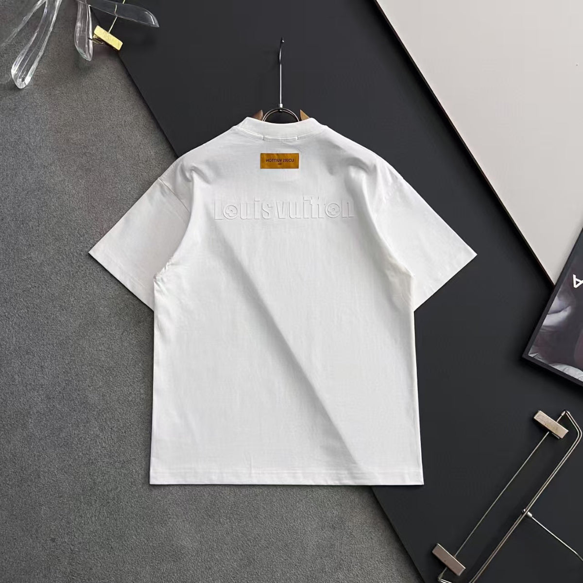 New round neck short sleeved T-shirt