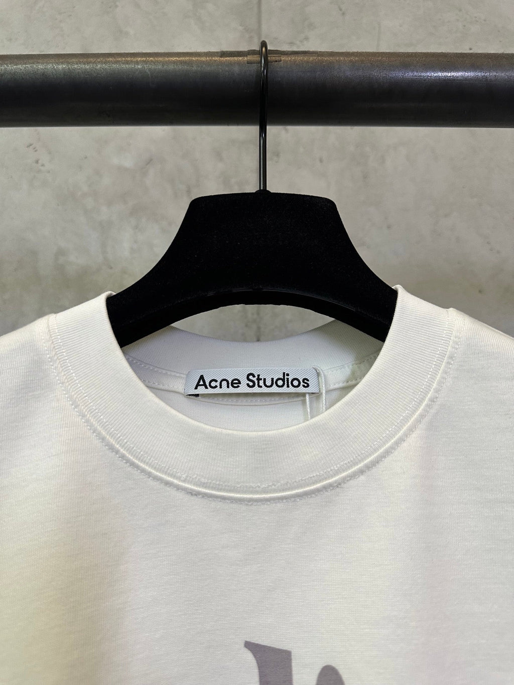 Large letter logo long sleeved T-shirt