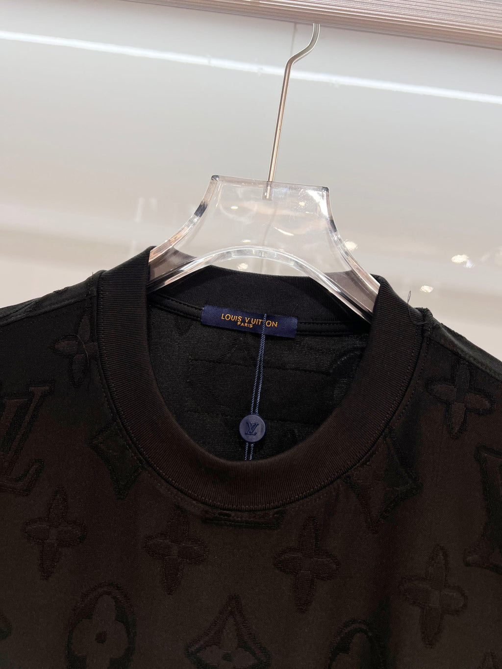 Dark patterned jacquard short sleeved t-shirt