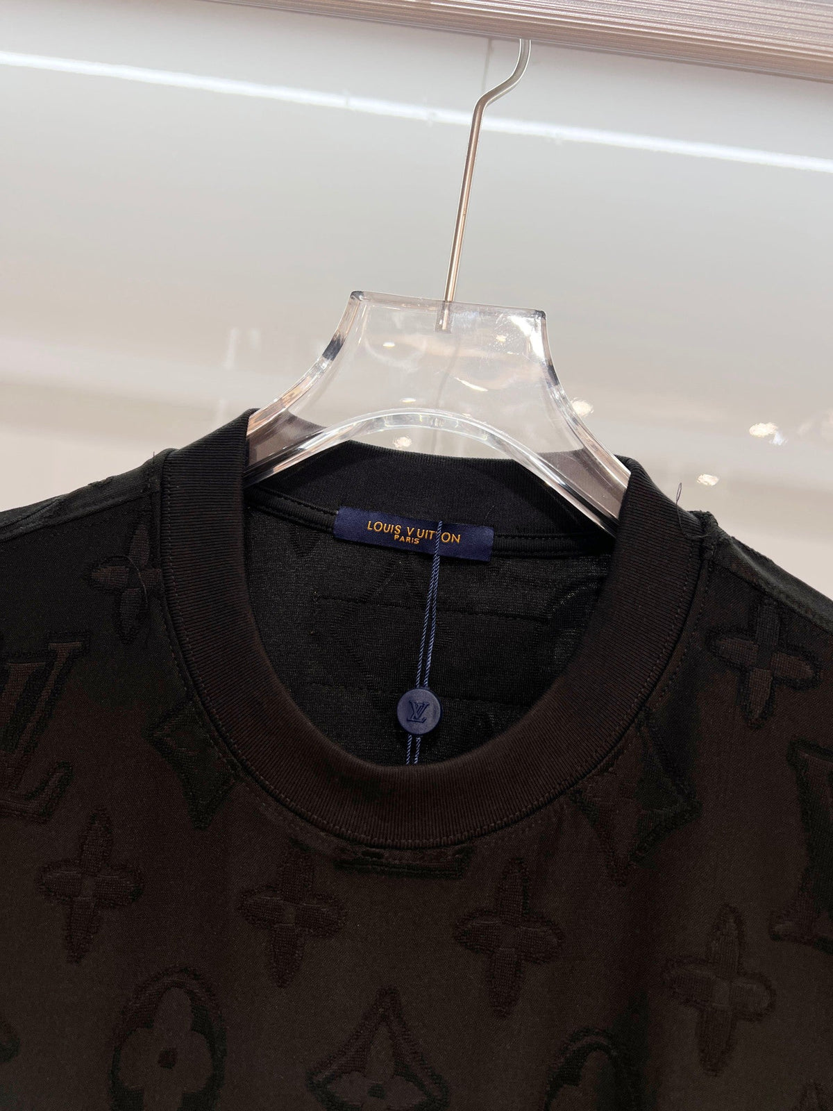 Dark patterned jacquard short sleeved t-shirt