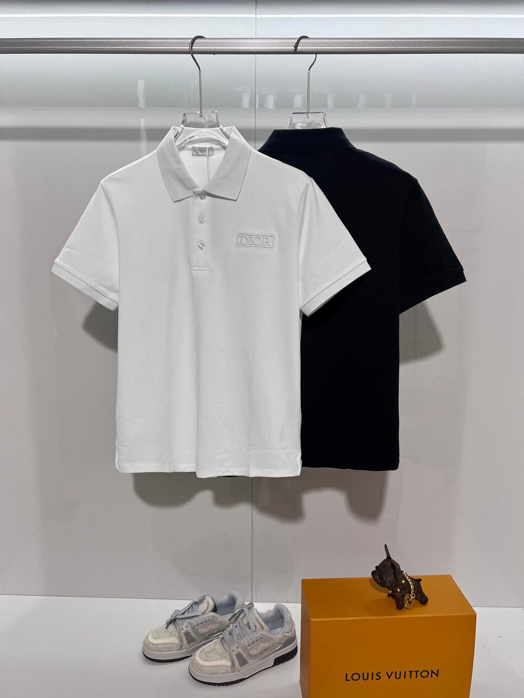 Solid color chest embroidered small letter polo shirt