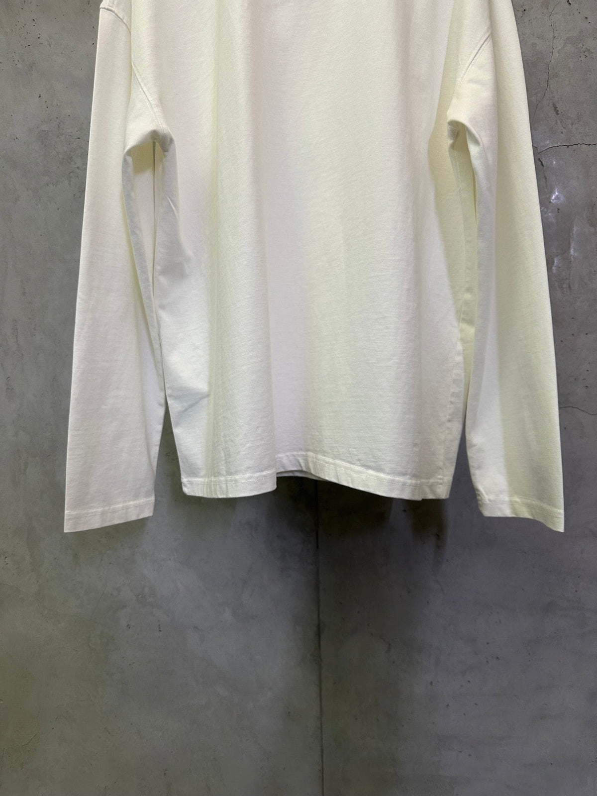 Large letter logo long sleeved T-shirt