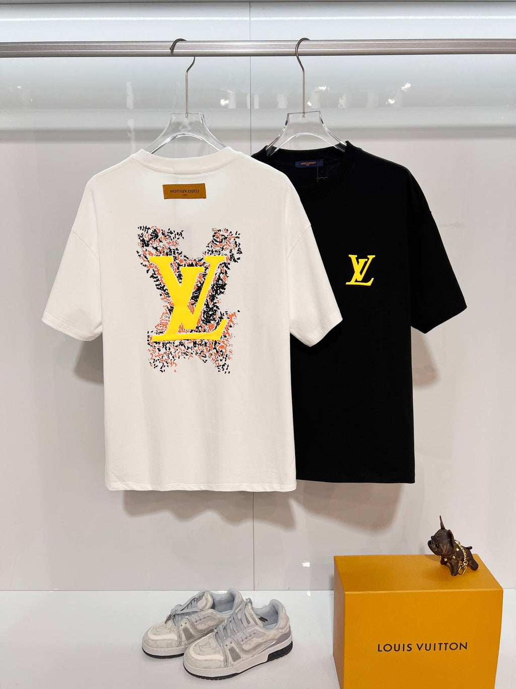 Three dimensional golden small LOGO color blocked offset printing pattern letter round neck T-shirt