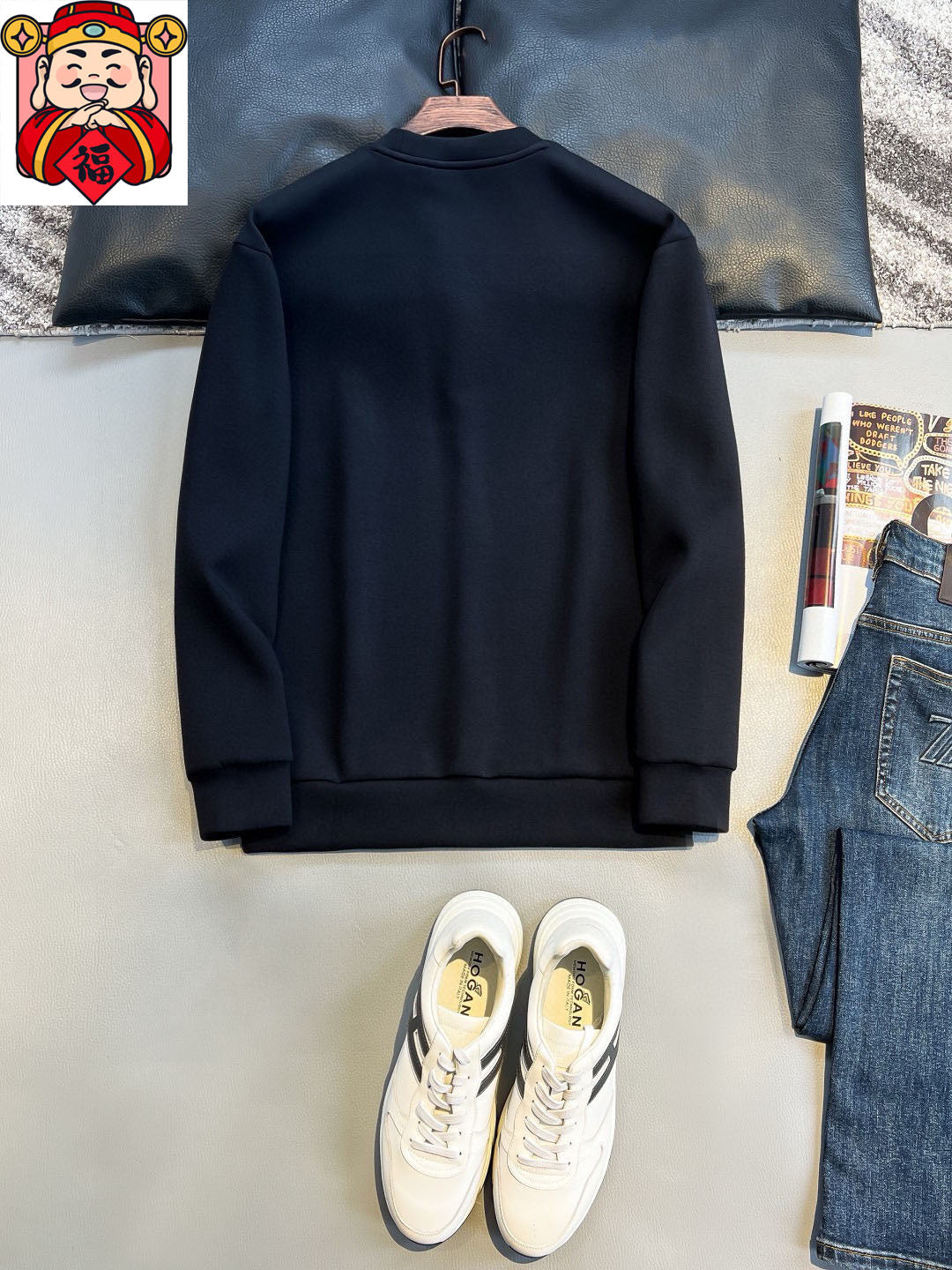 New long sleeved round neck sweatshirt 12