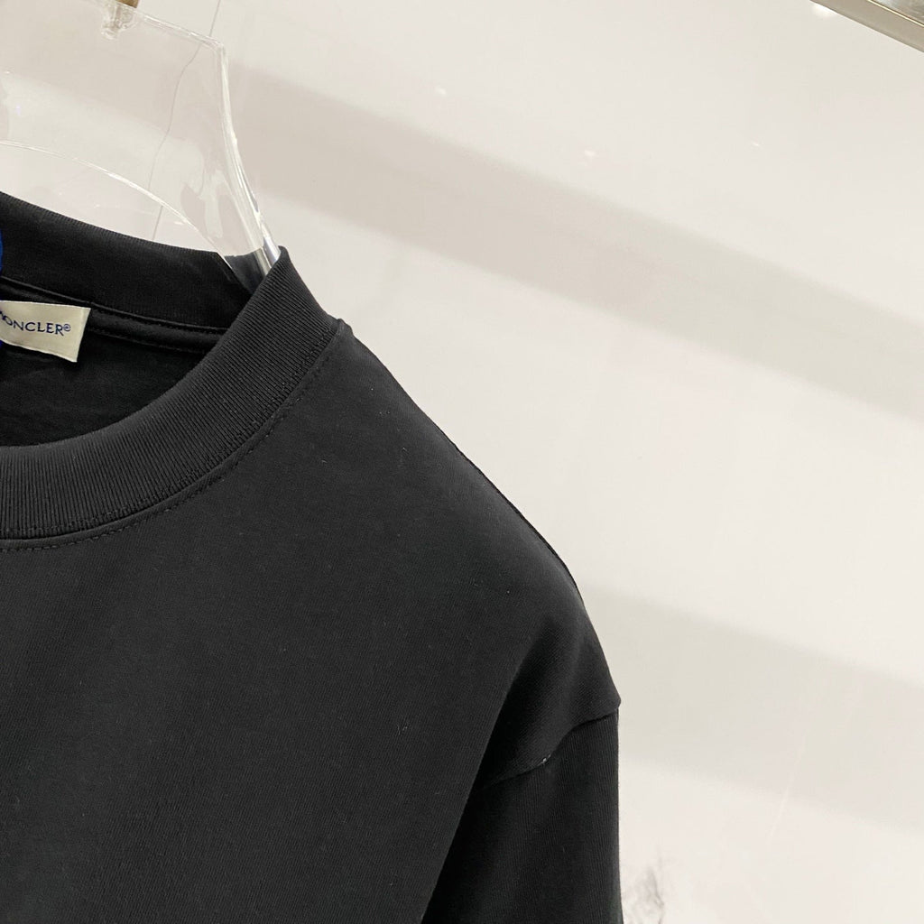 3D color blocked embroidery 🪡 Letter LOGO Phantom Spray Printed T-shirt