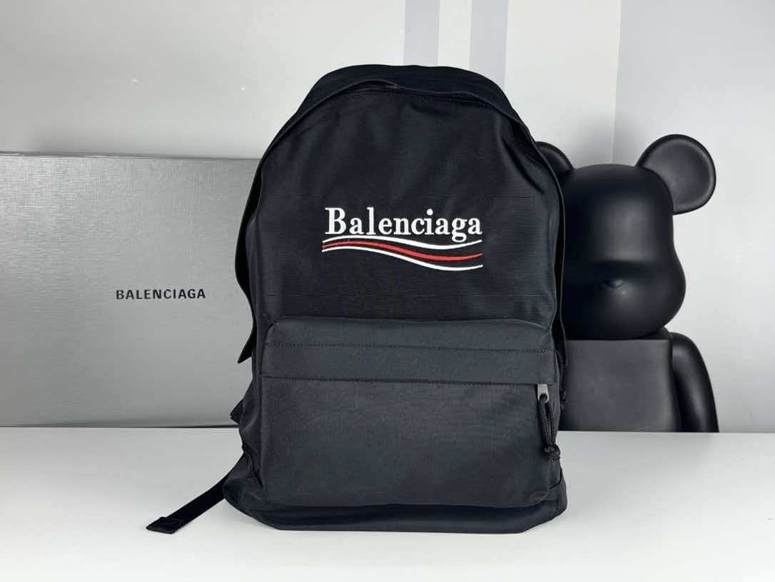 Street style minimalist trendy backpack