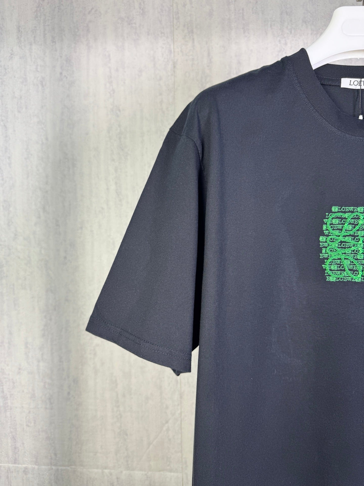 Craftsmanship Classic Embroidered Pattern unisex T-shirt