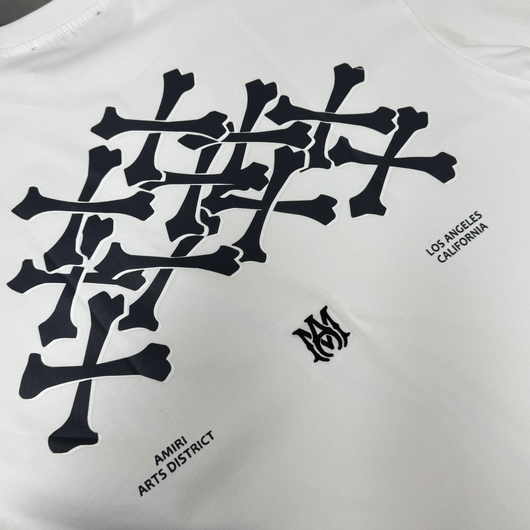 Latest short sleeved round neck T-shirt