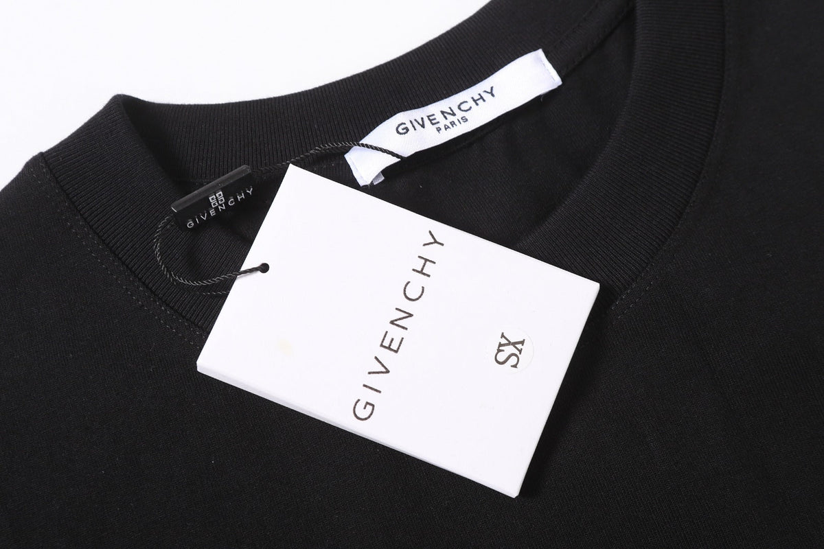 Fashionable classic round neck short sleeved shirt