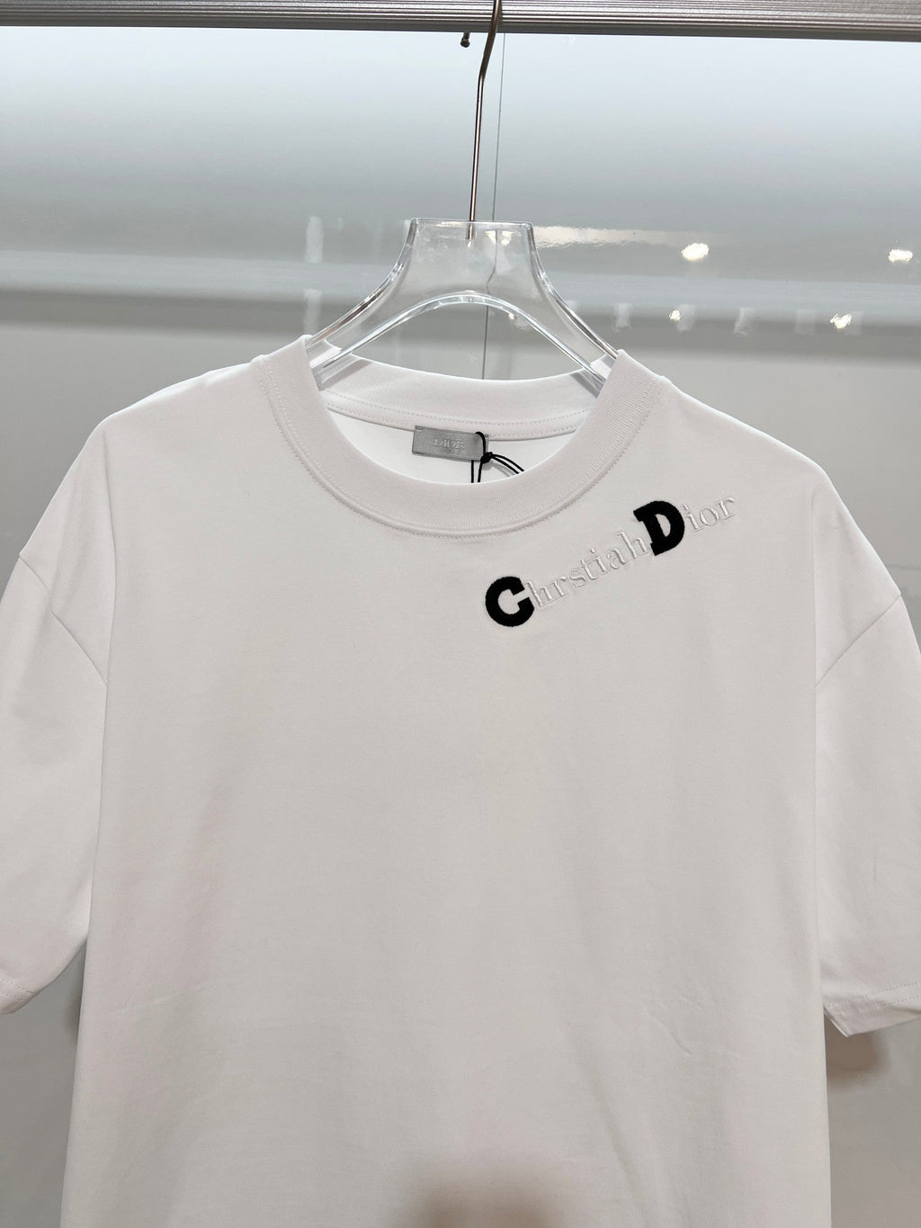 New slogan embroidered logo short sleeved shirt