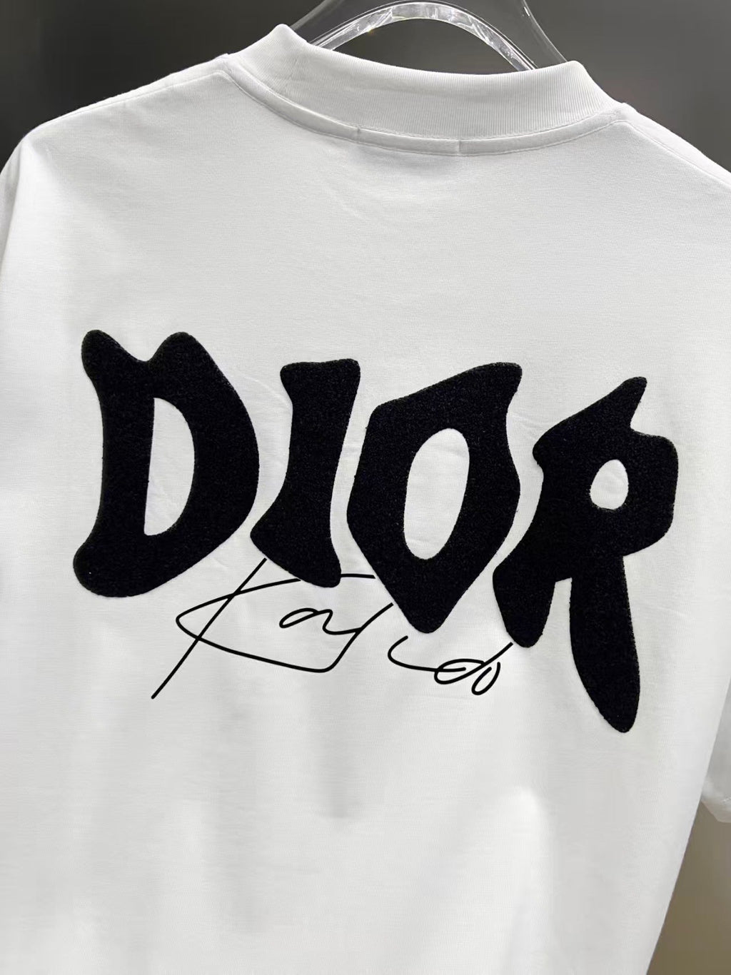 New letter sticker short sleeved shirt