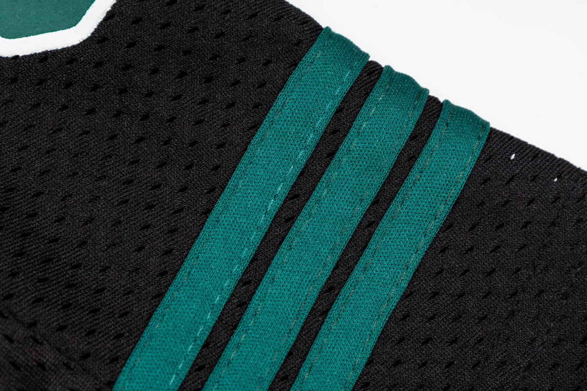 Tri color mesh jersey