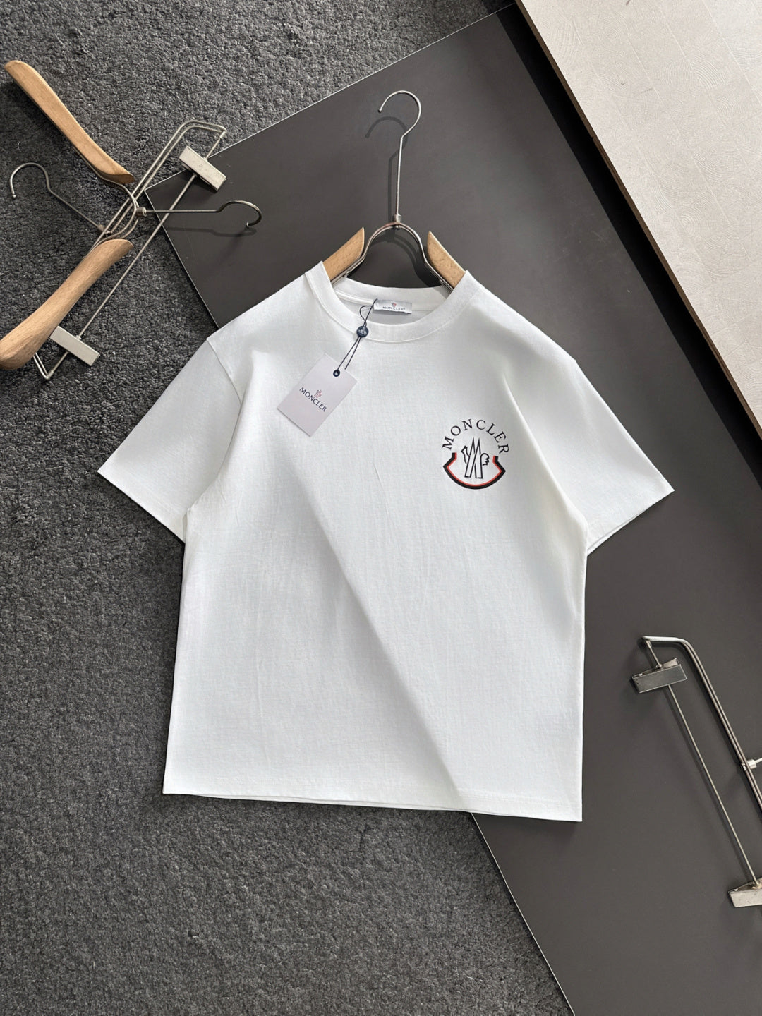 Summer new round neck short sleeved T-shirt