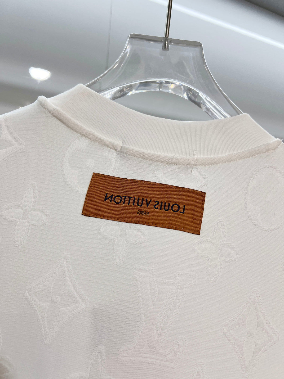 Dark patterned jacquard short sleeved t-shirt