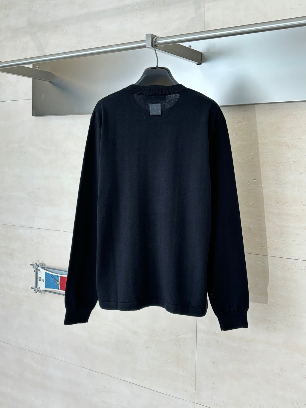 Jacquard knitted sweater with long sleeves