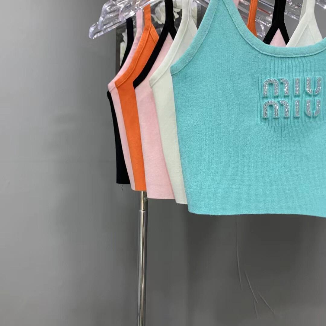 Three-dimensional embossed hot brick camisole