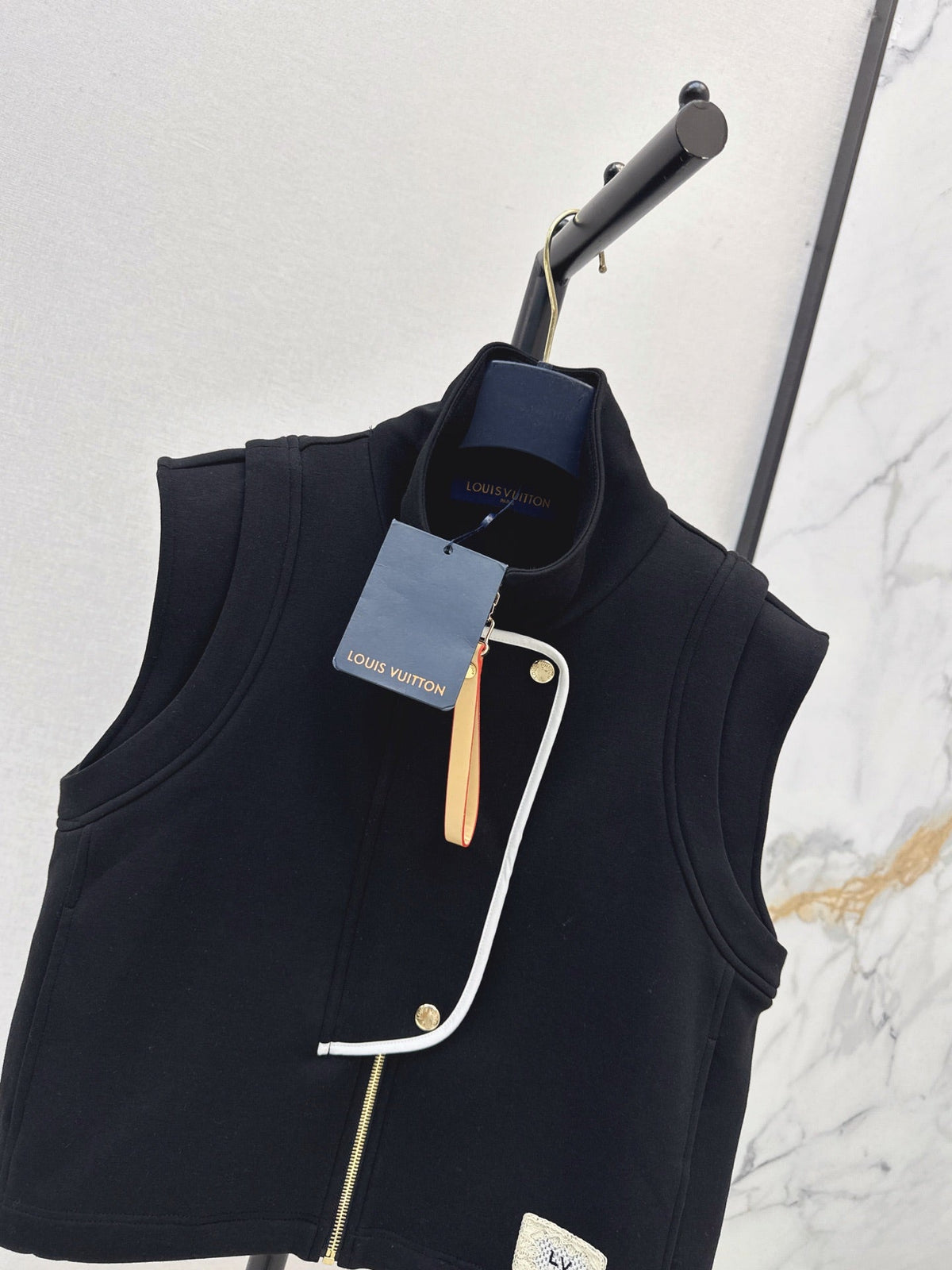 26 Early Autumn New Vest