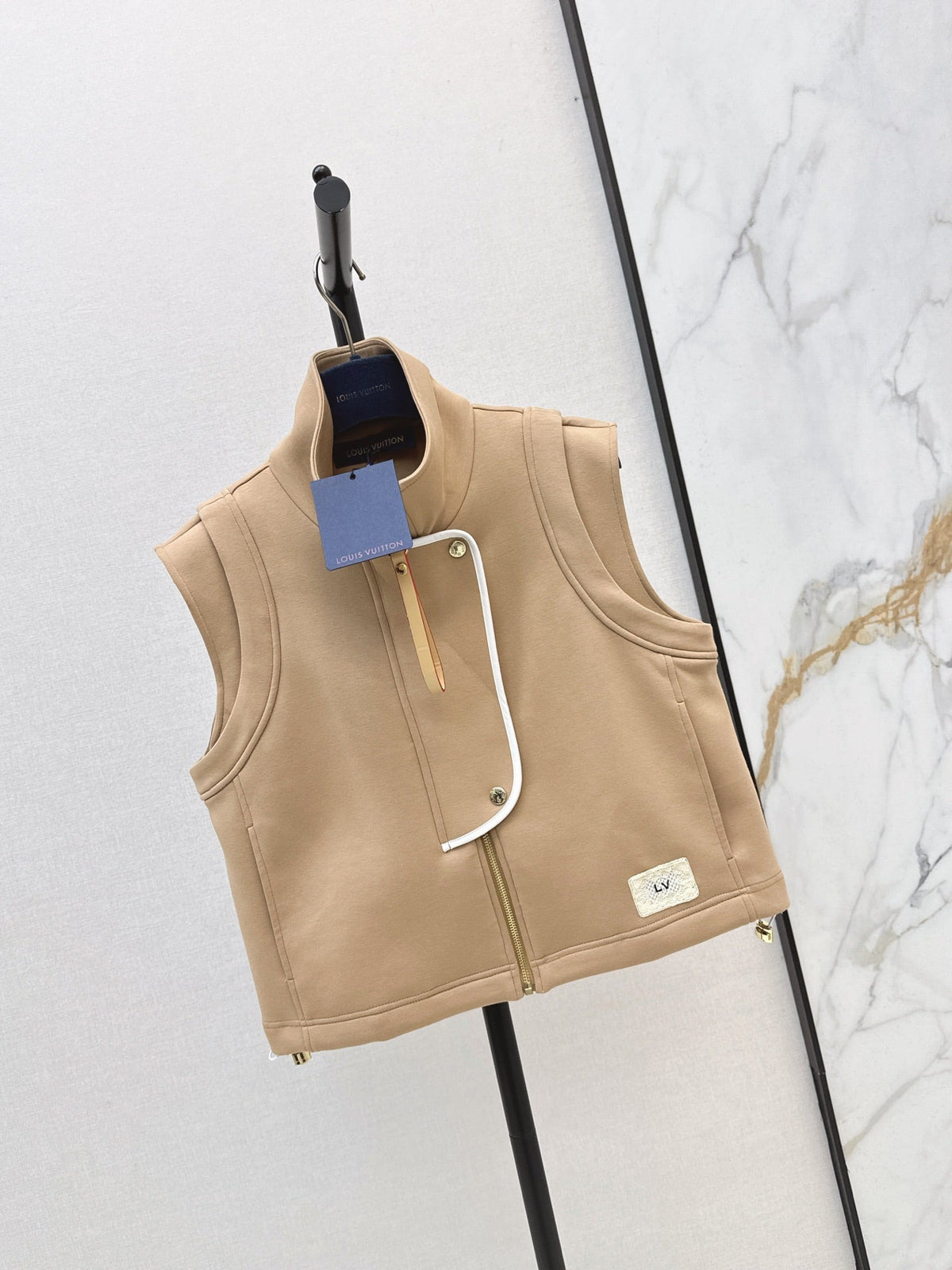 26 Early Autumn New Vest