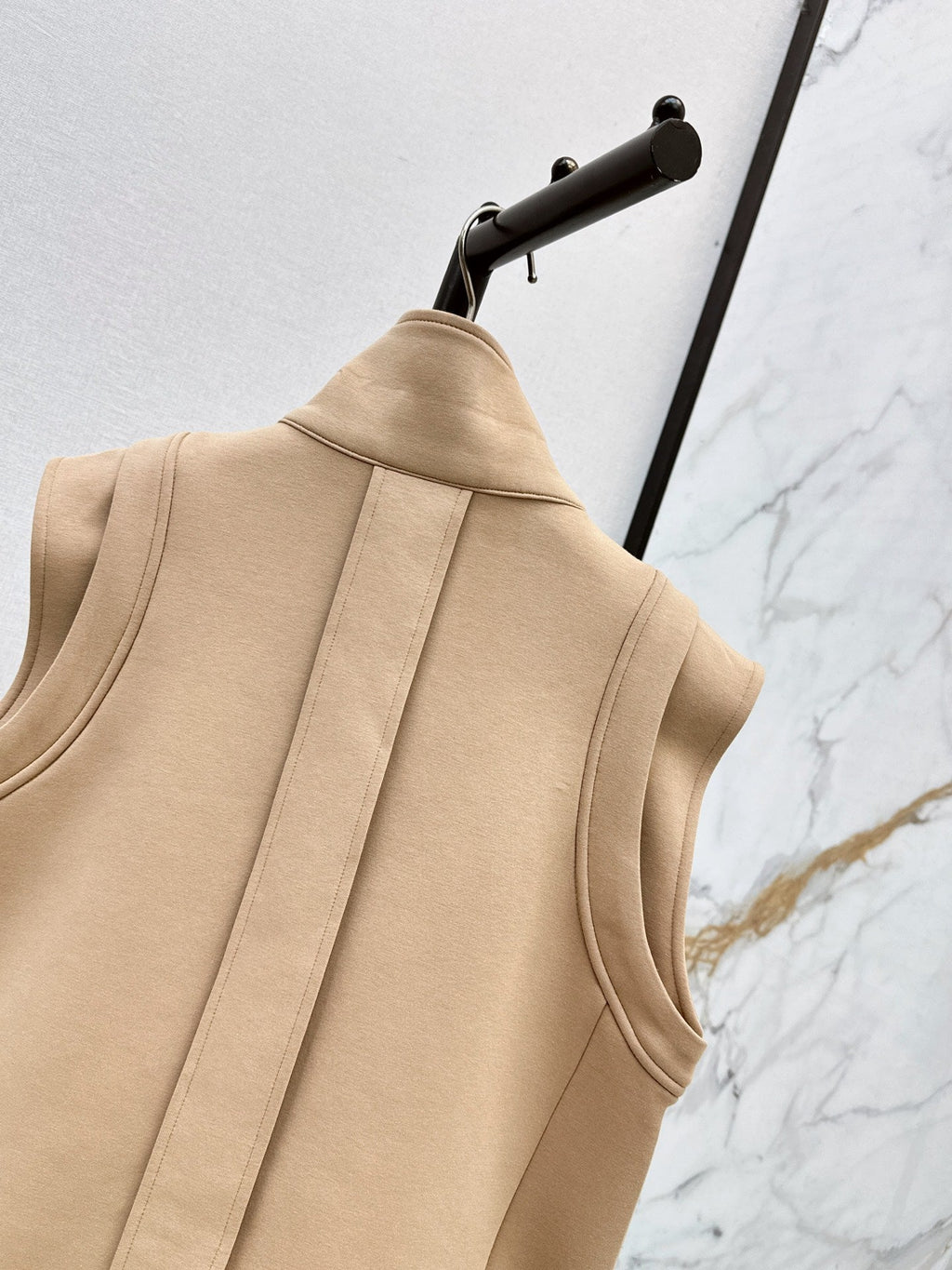 26 Early Autumn New Vest