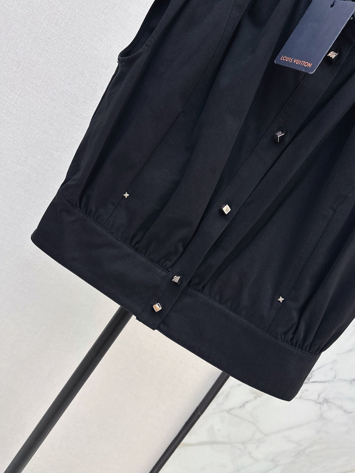 26 Early Autumn New Vest