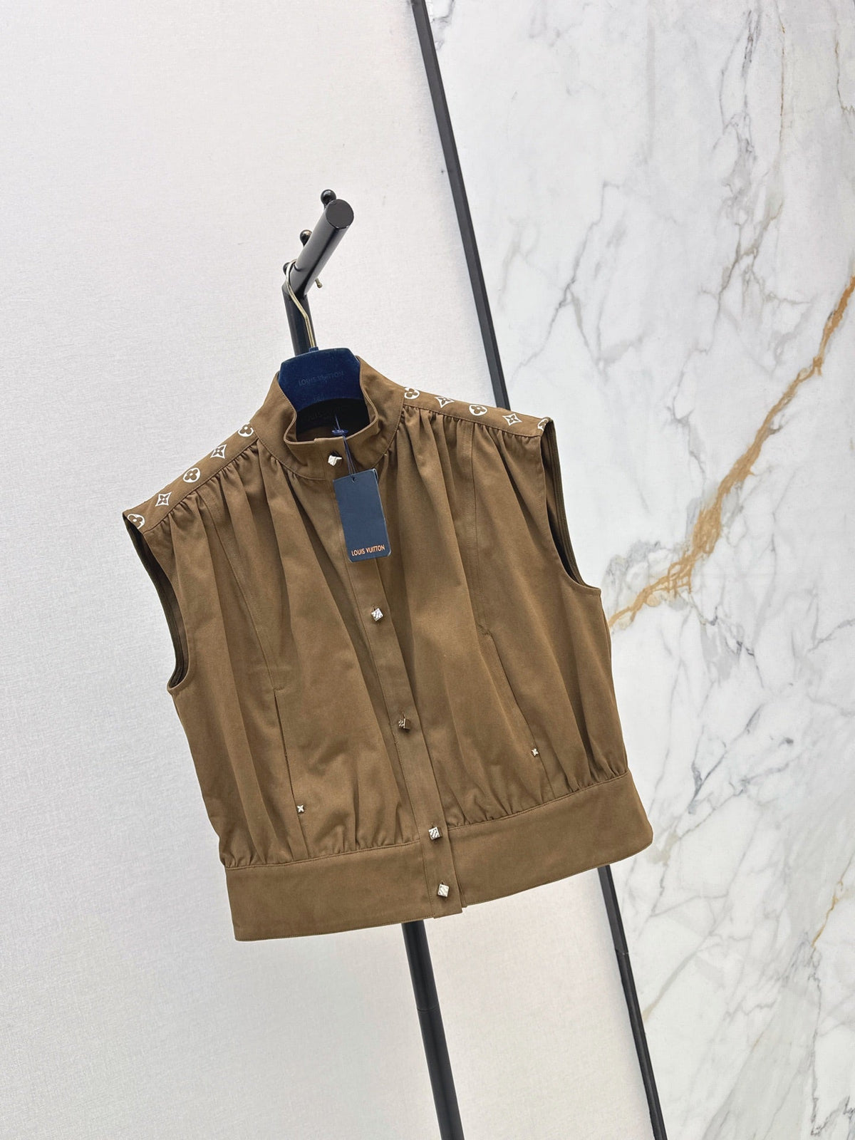 26 Early Autumn New Vest