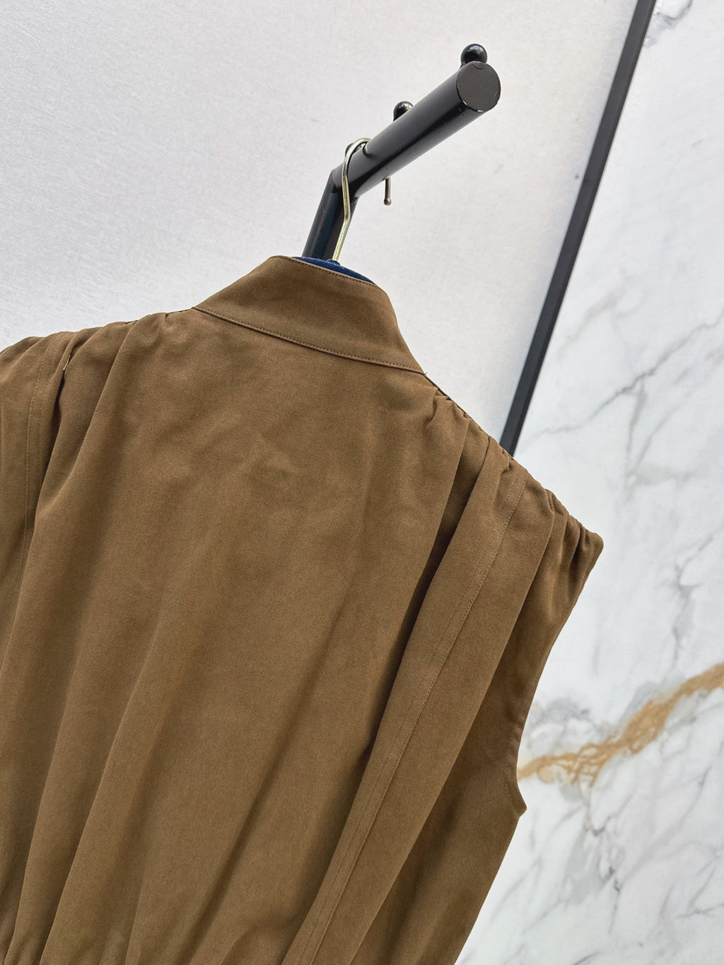 26 Early Autumn New Vest