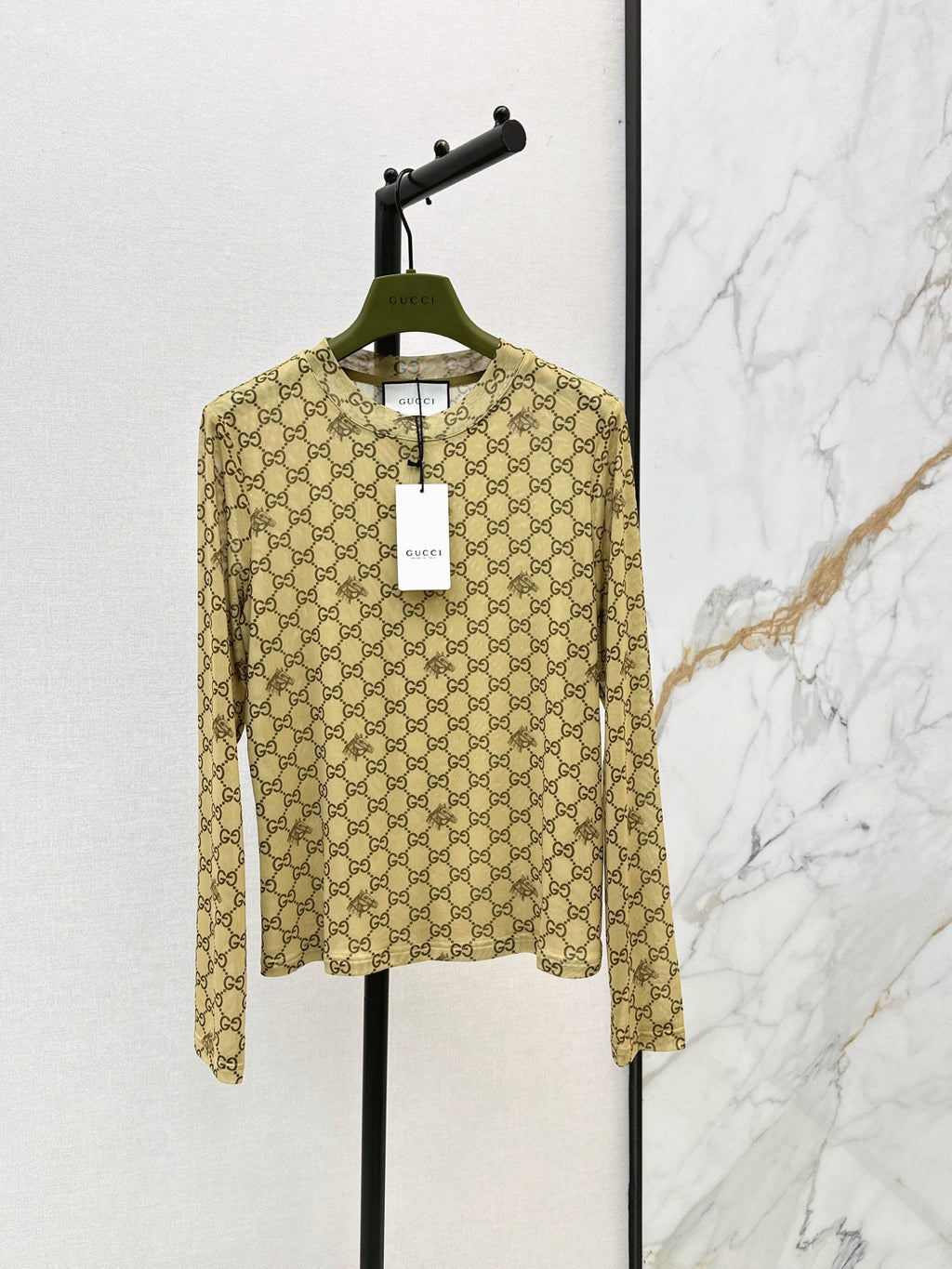 26 Early Autumn Latest Base Shirt