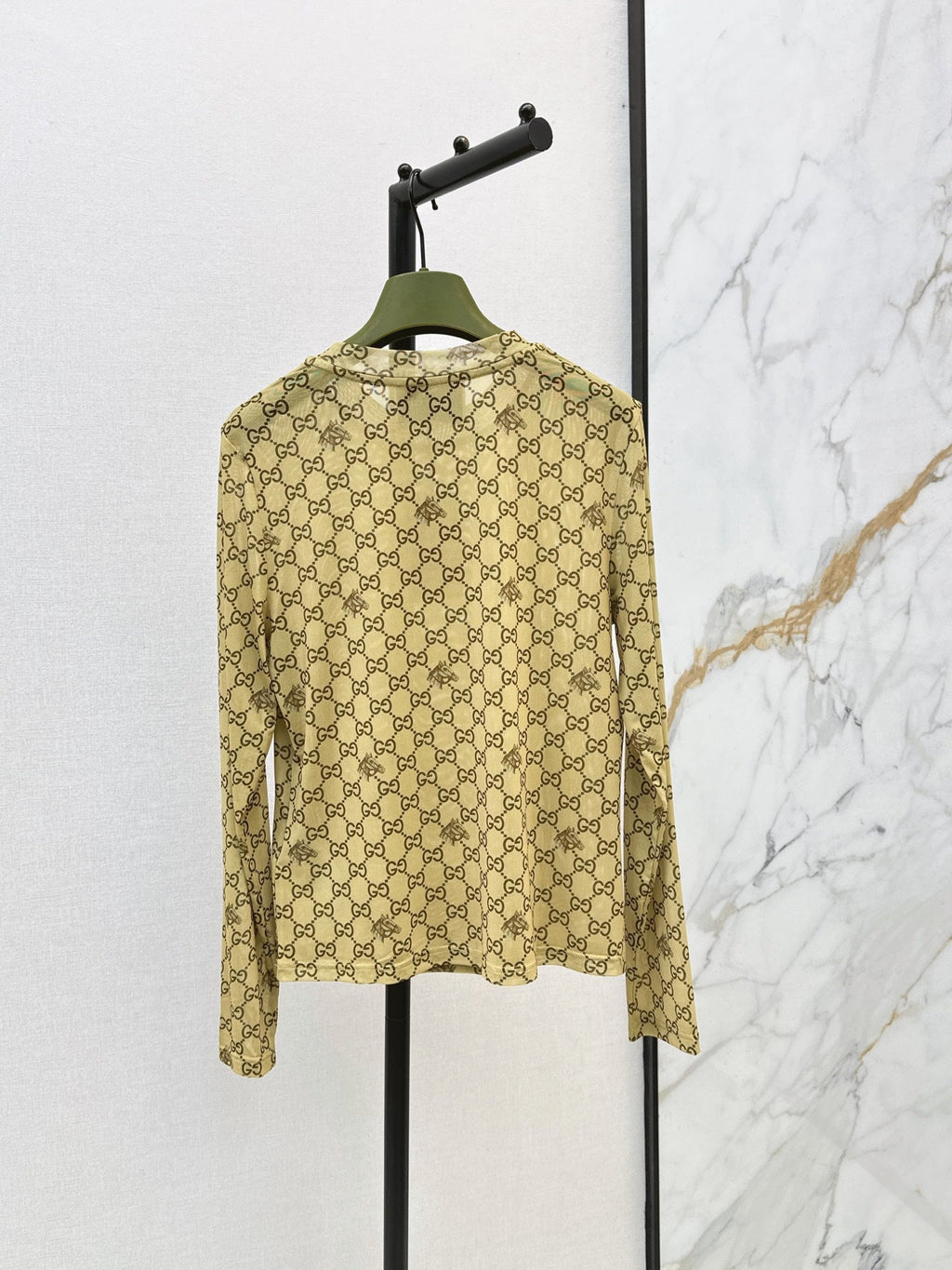 26 Early Autumn Latest Base Shirt