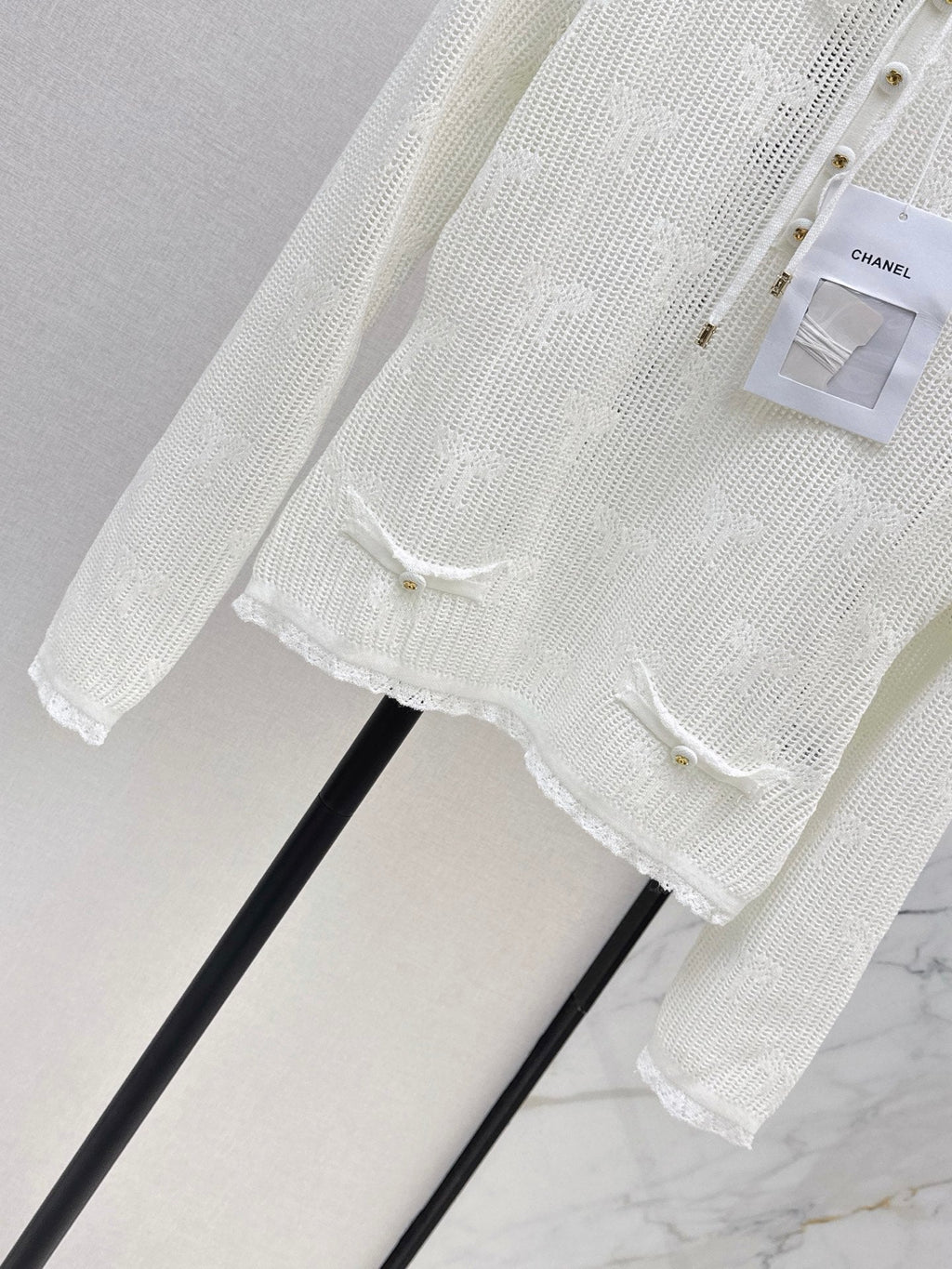 26 Early Autumn Latest Hollow-Out Long-Sleeve Knit Sweater