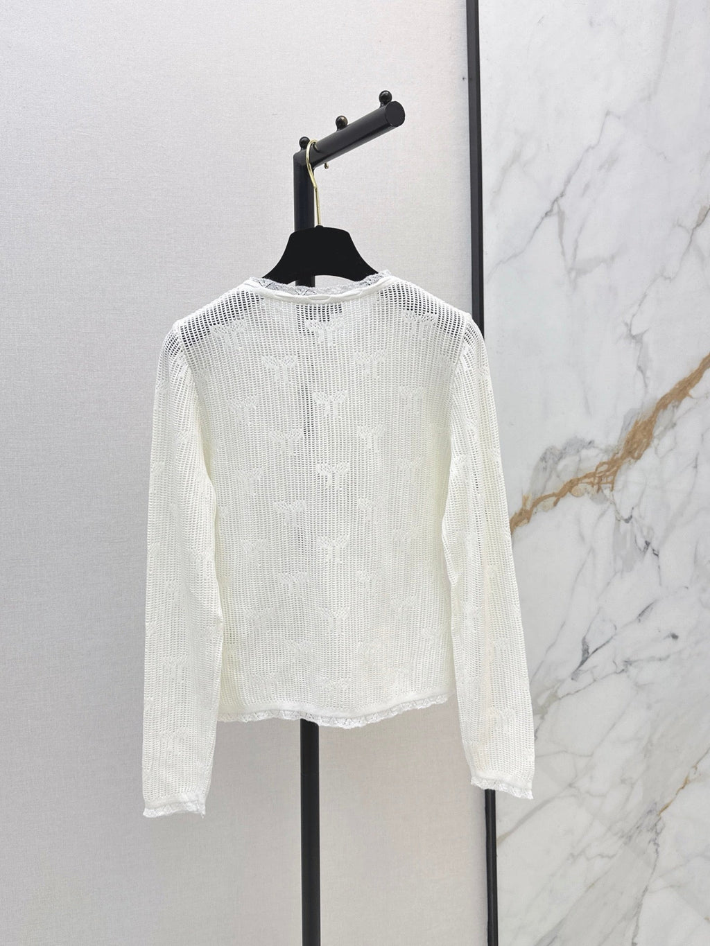 26 Early Autumn Latest Hollow-Out Long-Sleeve Knit Sweater