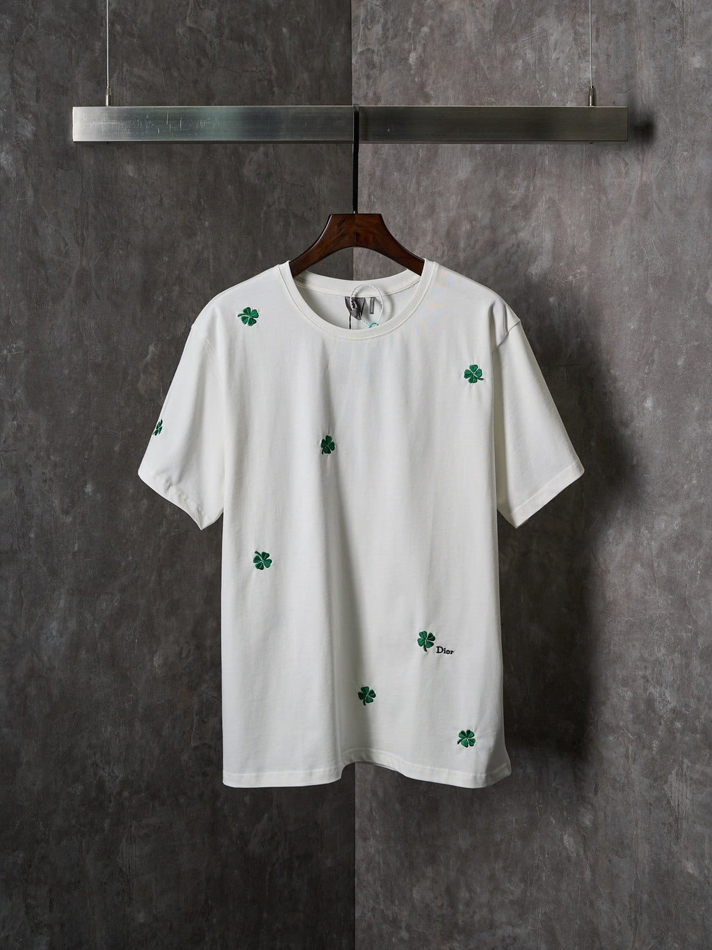 Four leaf clover embroidery pattern cotton loose round neck short sleeved T-shirt