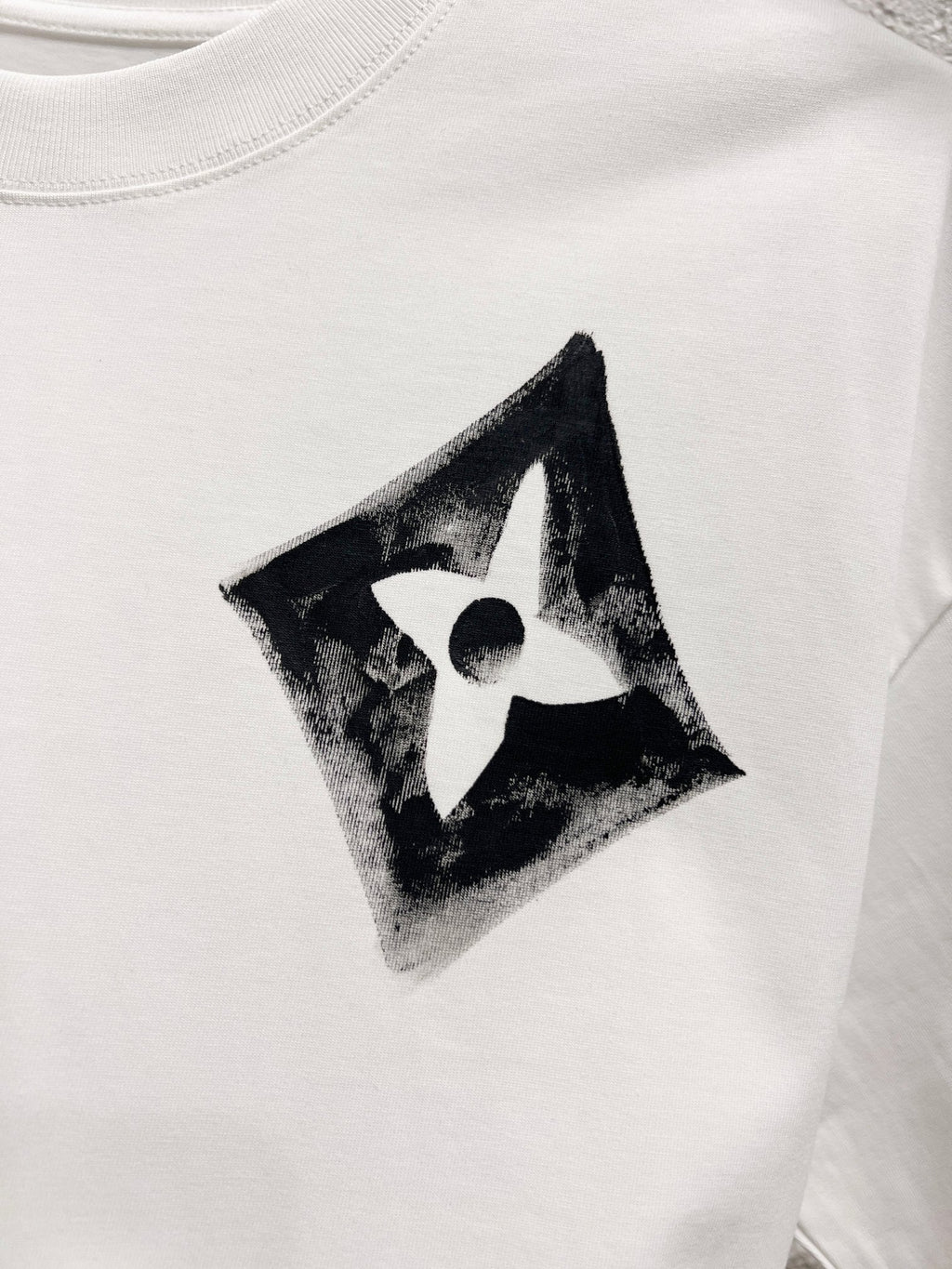 Loose hand drawn T-shirt -10