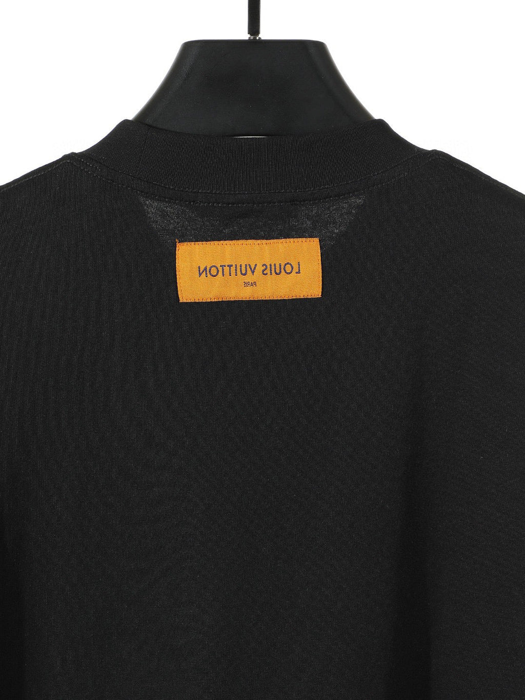 Contrast embroidered short sleeved shirt