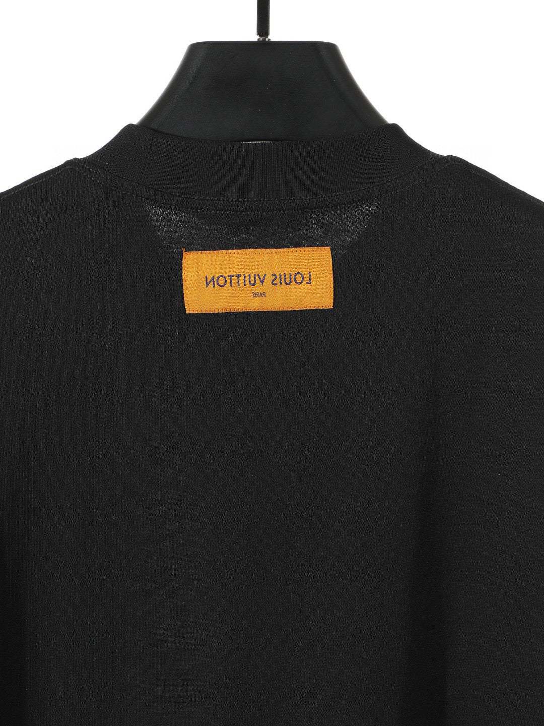 Contrast embroidered short sleeved shirt