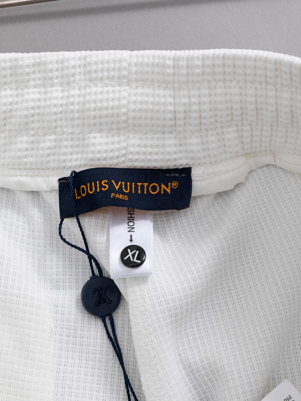 Knitted embroidery logo shorts