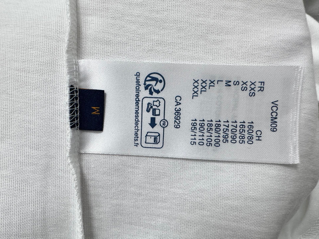 Embroidered collar, small leather pocket, short sleeved, unisex