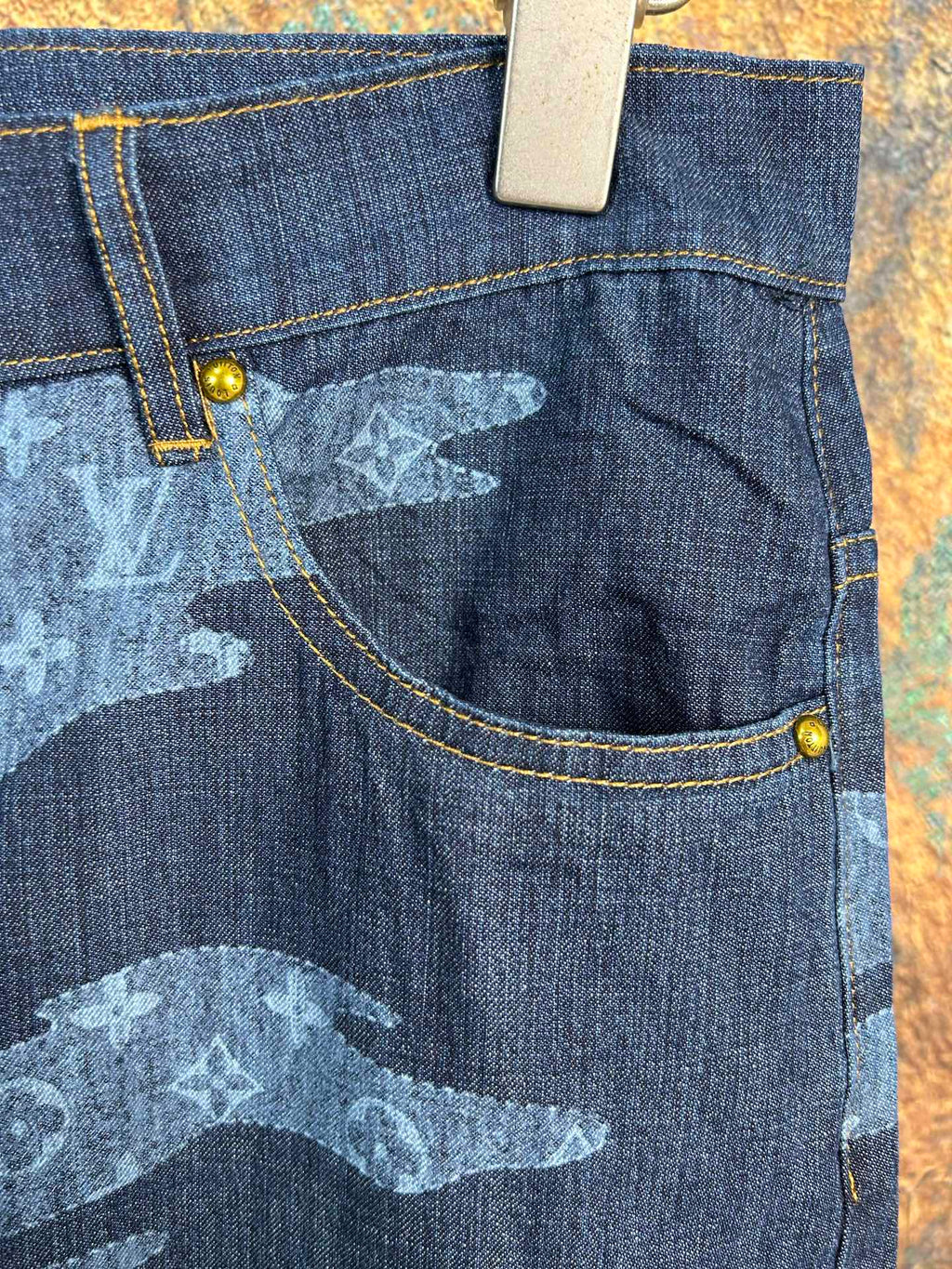 New cloud youth fabric zipper opening denim shorts