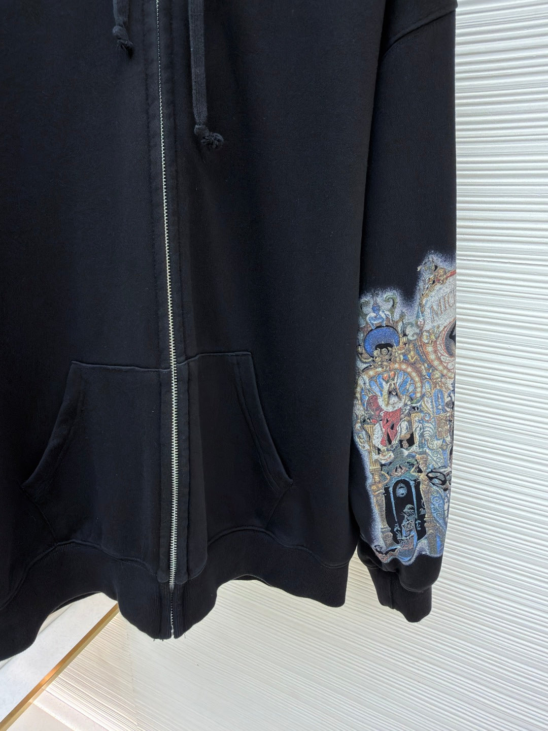 Sleeve eye print pattern hooded zipper sweatshirt