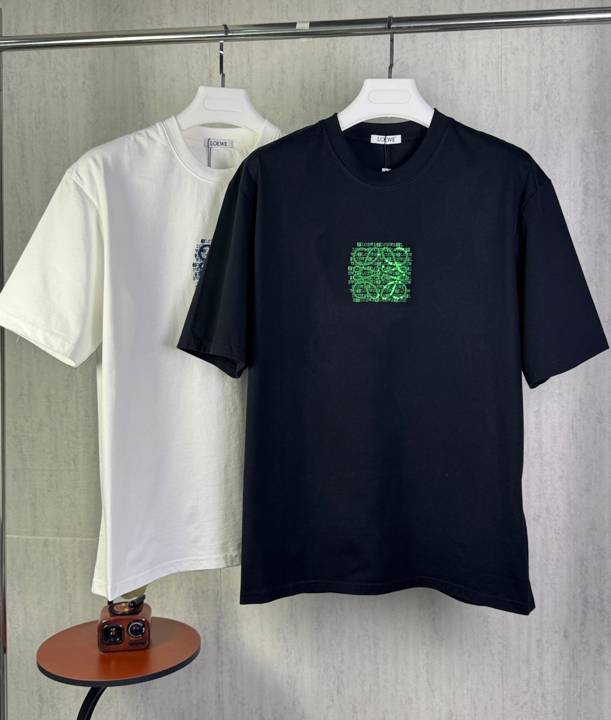 Craftsmanship Classic Embroidered Pattern unisex T-shirt