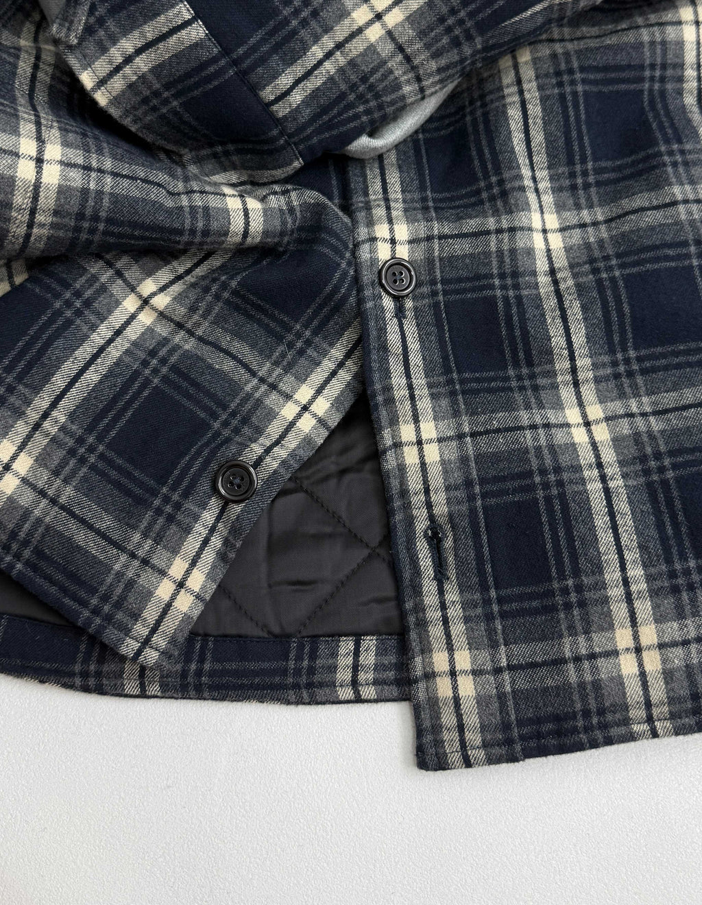 Cashmere plaid hooded clip