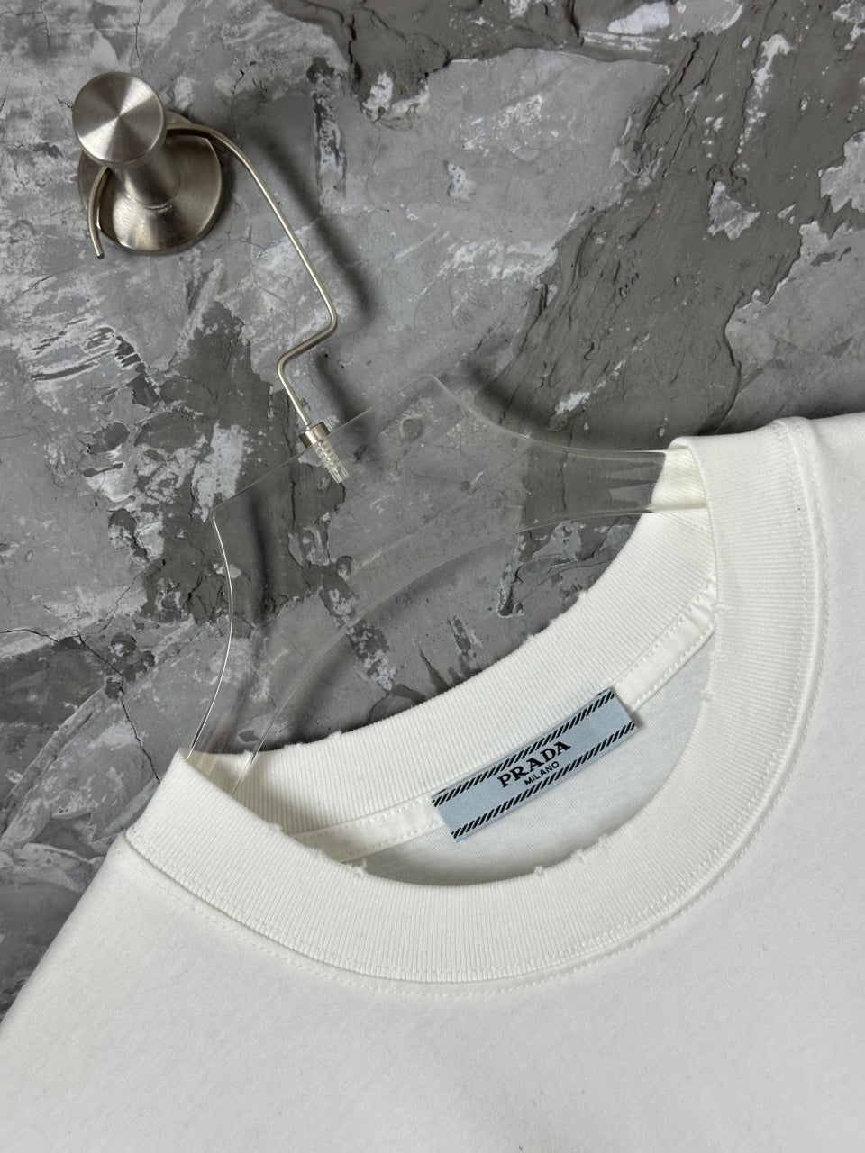 Loose fit version Unisex short sleeved t-shirt