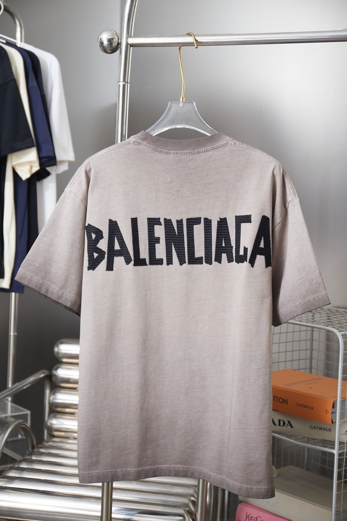 Letter towel short sleeved