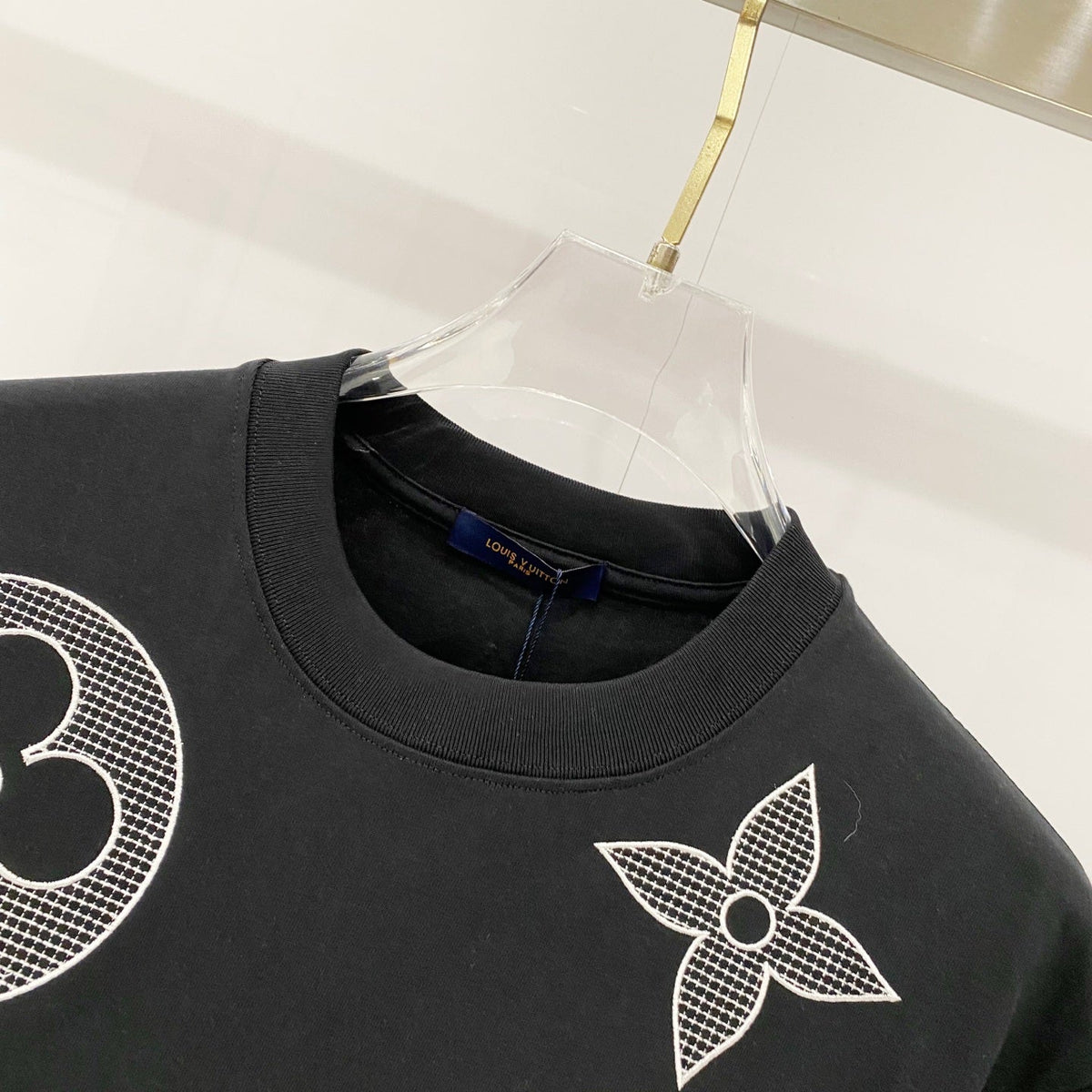 four-leaf clover 🍀 Alphabet grid embroidery 🪡 Logo T-shirt