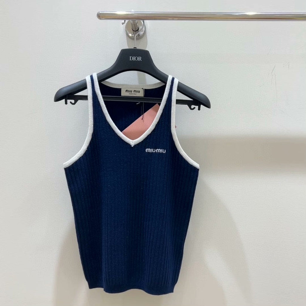 25 Summer Letter Color-blocked V-neck Knitted Vest
