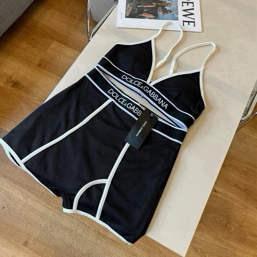 25 new summer two-piece swimsuits