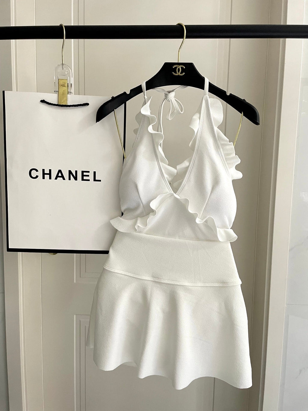 25 Summer new temperament swimsuit + skirt