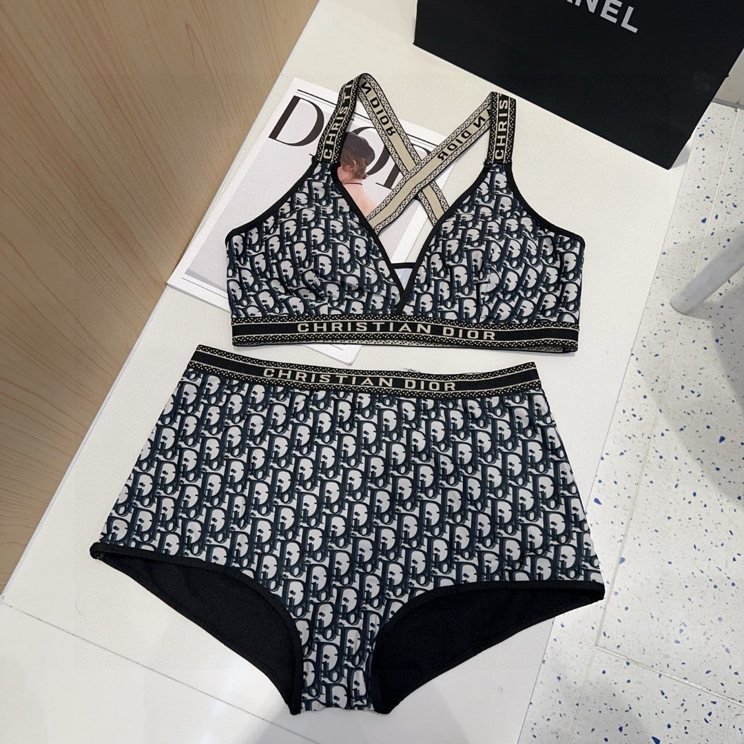 25 Athletic Zip Tank + Shorts Set