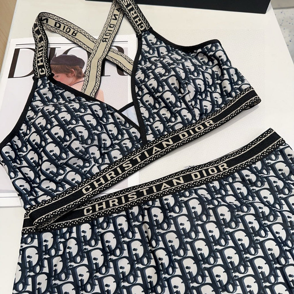 25 Athletic Zip Tank + Shorts Set