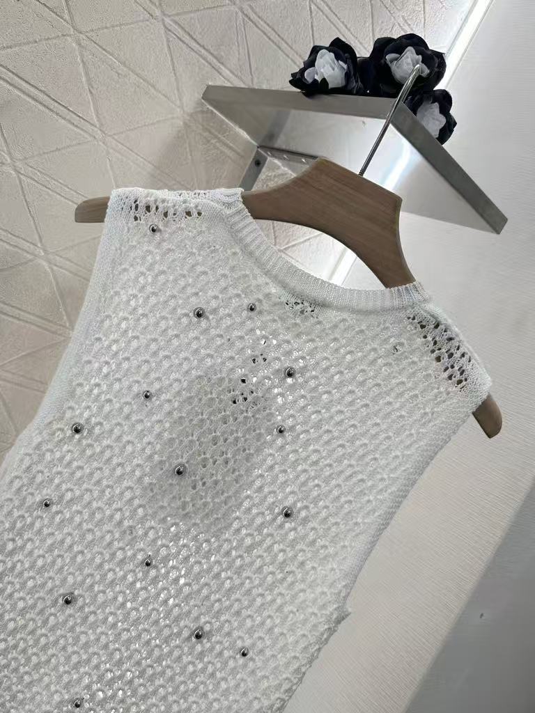 25fw Hollow nail bead knitted vest