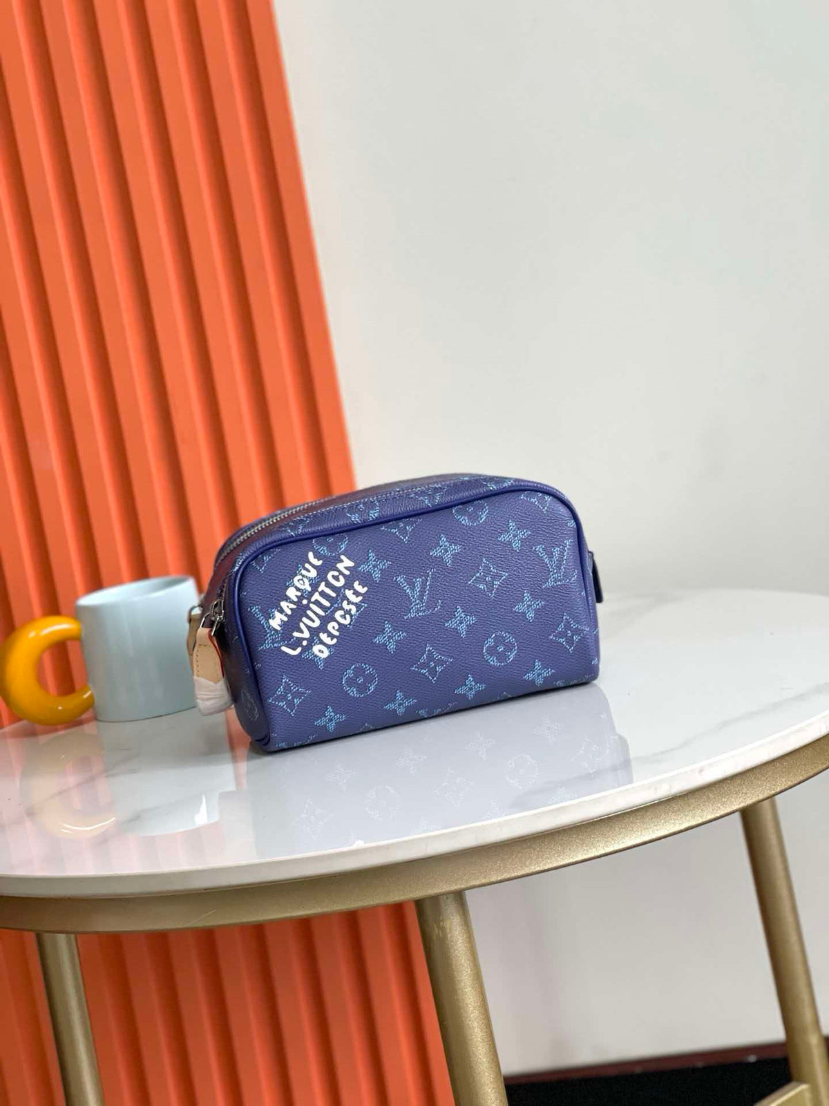 Mini washbasin bag